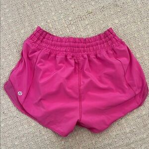 Lululemon Sonic Pink Women's Hotty Hot Shorts